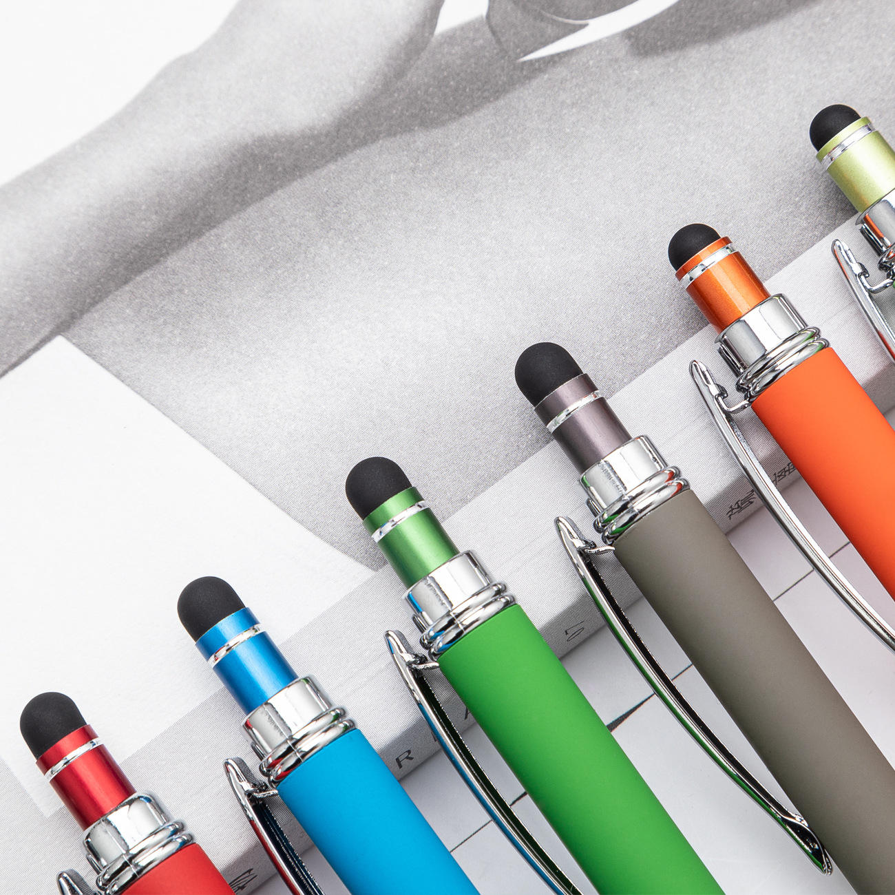 Customized Logo Metal Ball Pen Soft Rubber Pen with Stylus
