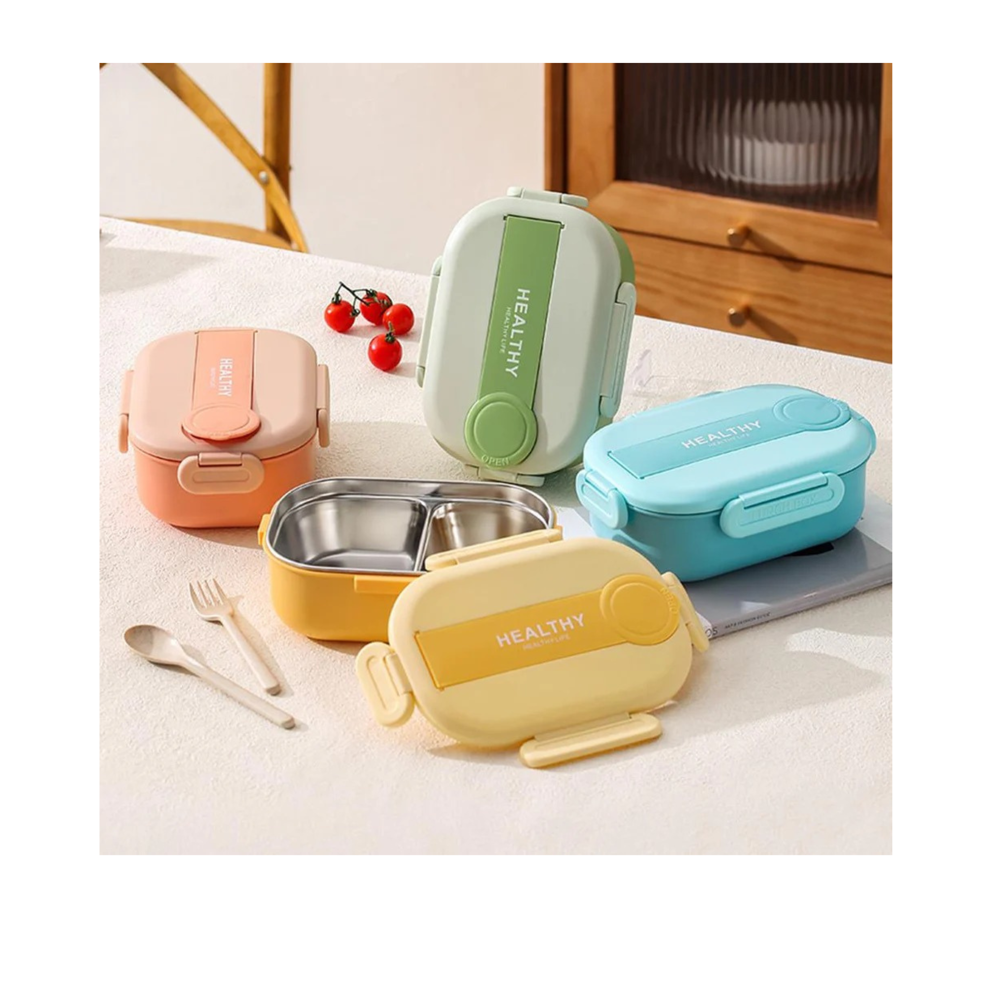 2-compartments Lunch Box with spoon and fork (900ml) Material:PP,silicone